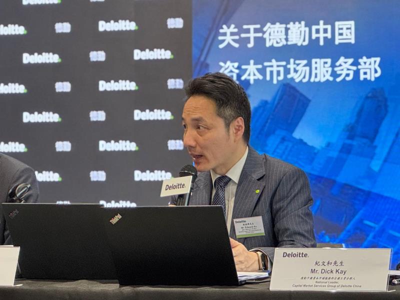 德勤中國華南區主管合夥人歐振興表示，上調本港全年新股集資額預測至2000億元，主要由於估值上升。方穎暉攝。