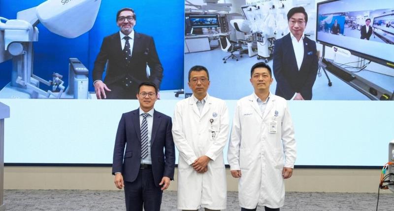 中大醫學院與上海及倫敦3地橫跨2萬公里以機械人輔助完成外科切除手術