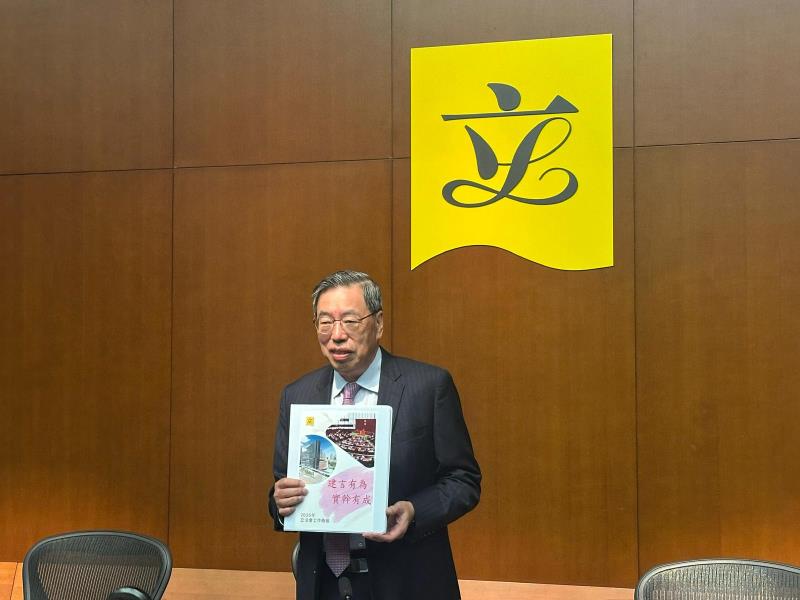 梁君彥認為，今屆立法會成果豐碩，寄語繼任人多聽意見。袁曉琦攝。