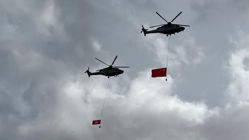 特區成立28周年，今早在灣仔金紫荊廣場舉行升旗儀式。