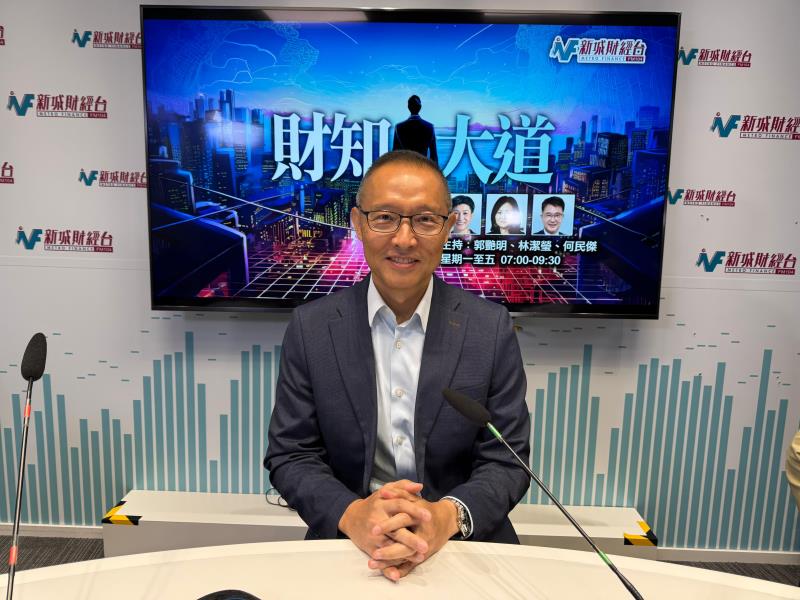 長實營業部首席經理郭子威預計，本港一手市場全年成交量可望達18000宗，全年樓價保守升百分之5。